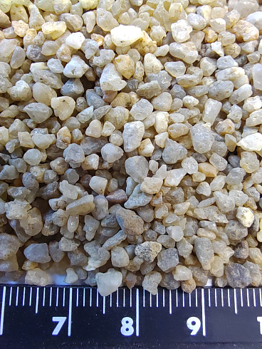 Кварцевый песок для водоподготовки фр. 1,6-3 мм.  купить в Махачкале фото Камень Клуб