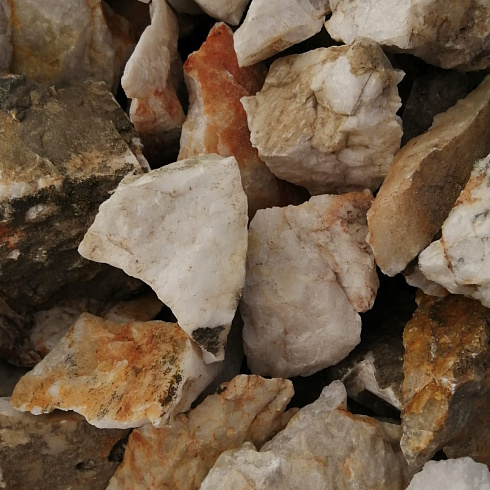 фото Кварц ( фр. 70-100 мм)  купить в Махачкале в интернет-портале КАМЕНЬ КЛУБ