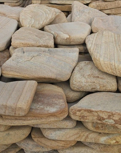 Kamenclub.ru: Песчаник пластушка галтованный желтый с рисунком (3 см)  купить в Махачкале плитняк - пластушка желтый песчаник 21000 руб/м3   фото КАМЕНЬ КЛУБ