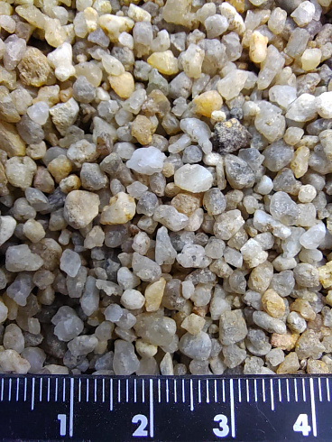 Кварцевый песок для площадок фр. 2-5 мм.  купить в Махачкале фото Камень Клуб