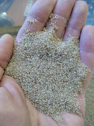 Кварцевый песок для площадок фр. 0,3 - 1 мм.  купить в Махачкале фото Камень Клуб