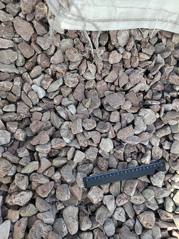 Kamenclub.ru: Мраморная крошка (щебень галтованный розовый) фр.20-40 мм.  купить в Махачкале мрамор розовый, красный оголтованный округлый щебень  15000 руб/т   фото КАМЕНЬ КЛУБ