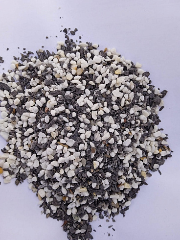 Kamenclub.ru: Мраморная крошка (щебень крошка микс : белый-черный-розовый) фр. 3-5 мм.  купить в Махачкале мрамор белый, черный, розовый, разноцветный мраморная каменная крошка декорвтивная 12000 руб/т   фото КАМЕНЬ КЛУБ