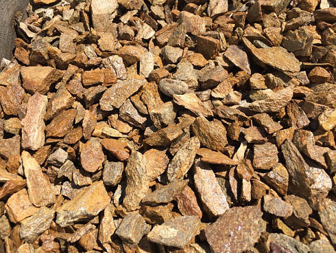 Kamenclub.ru: Щебень крошка желтый (ЗЛАТОЛИТ) фр. 20-40 мм.  купить в Махачкале златолит бежевый, золотистый, желтый декоративная каменная крошка 10800 руб/т   фото КАМЕНЬ КЛУБ