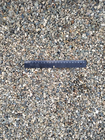 Kamenclub.ru: Галька речная окат (серая) фр.5-10 мм купить  в Махачкале галька речная серая, серый, темно-серый, светло-серый, коричневый речная окатанная галька декоративная ландшатфная 5000 руб/т   фото КАМЕНЬ КЛУБ