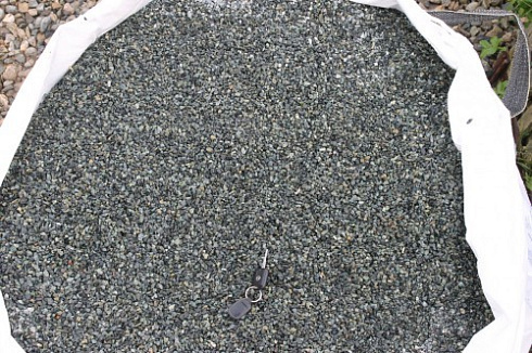 Kamenclub.ru: Щебень крошка зеленый (змеевик) фр. 5-10 мм  купить в Махачкале змеевик зеленый, салатовый ландшафтный декоративный щебень крошка 7 200 руб/т   фото КАМЕНЬ КЛУБ