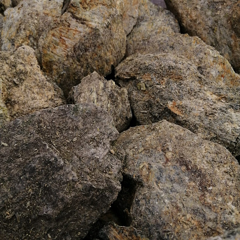 фото Змеевик салатовый  (фр. 70-100 мм)  купить в Махачкале в интернет-портале КАМЕНЬ КЛУБ