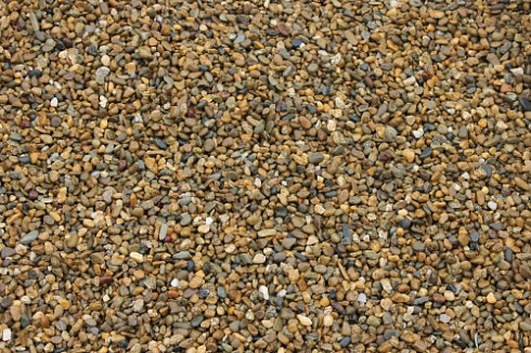 Kamenclub.ru: Галька окат (серо-желтая) фр.5-10 мм. купить  в Махачкале галька речная рыжий, желтый, рыжий, серо-желтый речная окатанная галька декоративная 5000 руб/т   фото КАМЕНЬ КЛУБ