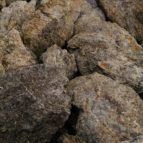 фото Змеевик салатовый  (фр. 70-100 мм)  купить в Махачкале в интернет-портале КАМЕНЬ КЛУБ