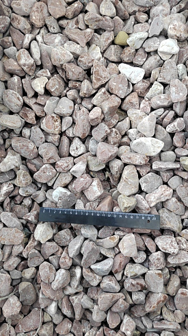 Kamenclub.ru: Мраморная крошка (щебень галтованный розовый) фр.20-40 мм.  купить в Махачкале мрамор розовый, красный оголтованный округлый щебень  15000 руб/т   фото КАМЕНЬ КЛУБ