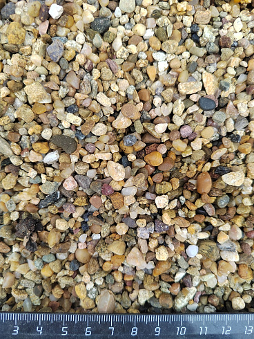 Галька речная окат (рыжая) фр.3-5 мм купить в Махачкале 