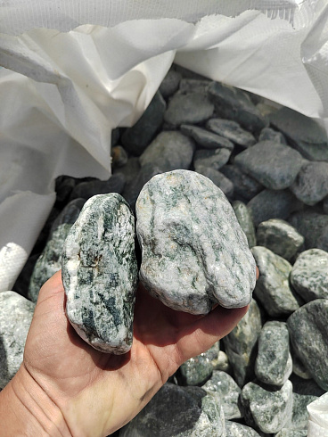 фото Галтованный жадеит (фр. 70-100 мм)  купить в Махачкале в интернет-портале КАМЕНЬ КЛУБ