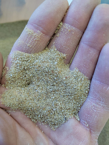 Кварцевый песок для площадок фр. 0,16-0,63 мм.  купить в Махачкале фото Камень Клуб