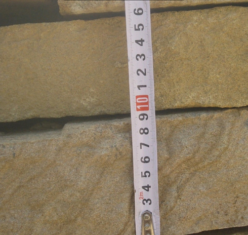 Kamenclub.ru: Песчаник пластушка желтый с рисунком (7-15 см)  купить в Махачкале плитняк - пластушка - бут желтый песчаник 10200 руб/м3   фото КАМЕНЬ КЛУБ