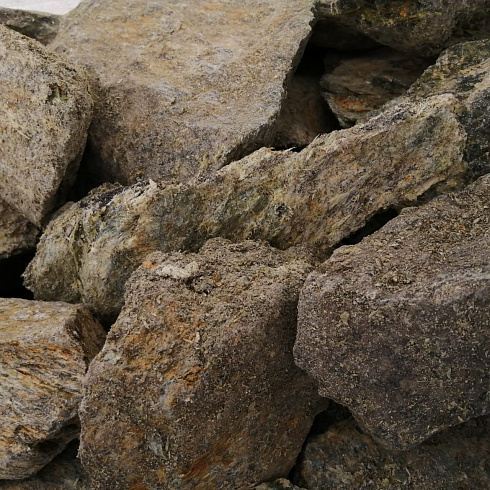 фото Змеевик салатовый  (фр. 70-100 мм)  купить в Махачкале в интернет-портале КАМЕНЬ КЛУБ