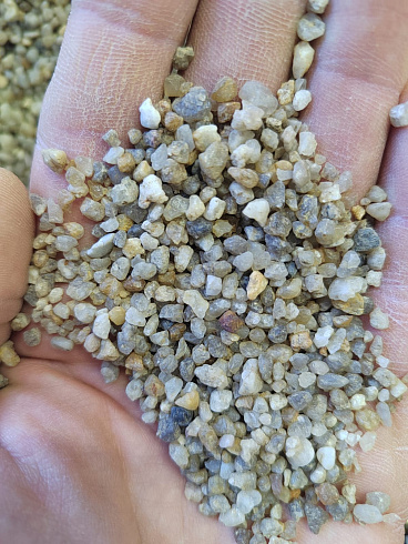 Кварцевый песок сухой фракцинированный фр. 1,6-4 мм.  купить в Махачкале фото Камень Клуб
