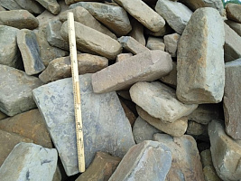 Kamenclub.ru: Песчаник для мощения дорожек, площадок, парковок ( фр 5-10 см)  купить в Махачкале песчаник  серый желтый коричневый рыжий песчаник оголтованный окатанный 6500 руб/т   фото КАМЕНЬ КЛУБ