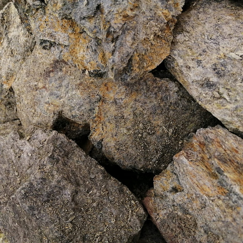 фото Змеевик салатовый  (фр. 70-100 мм)  купить в Махачкале в интернет-портале КАМЕНЬ КЛУБ