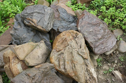 Kamenclub.ru: Песчаник декоративный ландшафтный (фр. 300-500 мм)  купить в Махачкале песчаник желтый рыжий серый зеленый валун речной окатанный природный песчаника 4 500 руб/т   фото КАМЕНЬ КЛУБ