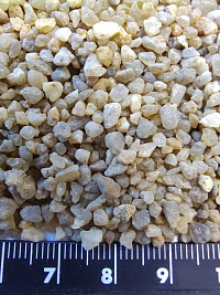 Кварцевый песок для водоподготовки фр. 1,6-3 мм.  купить в Махачкале фото Камень Клуб