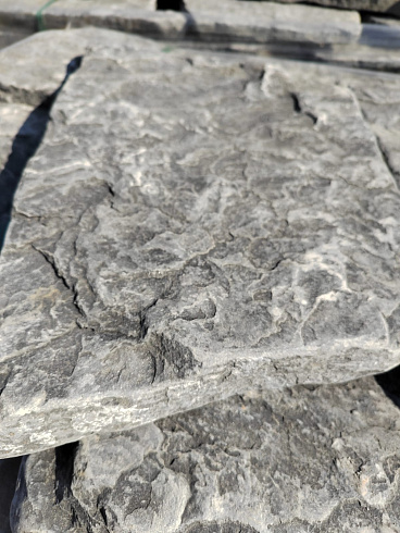 Kamenclub.ru: Песчаник галтованный для облицовки (фр. 2-5 см)  купить в Махачкале песчник рыжий желтый серый песчаник окатанный речной 6 000 руб/т   фото КАМЕНЬ КЛУБ