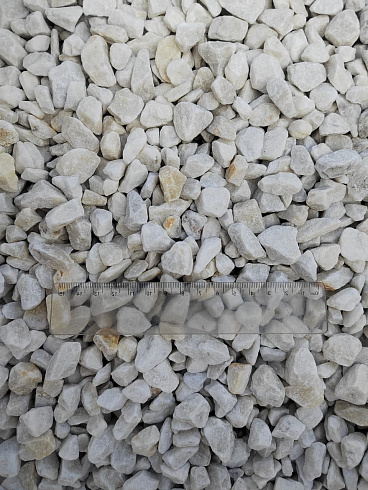 Kamenclub.ru: Мраморная крошка, щебень, цвет-белый, фр. 10-20 мм.  купить в Махачкале мрамор белый, молочный айвори каменная ландшафтная декоративная крошка шебня 12000 руб/т   фото КАМЕНЬ КЛУБ
